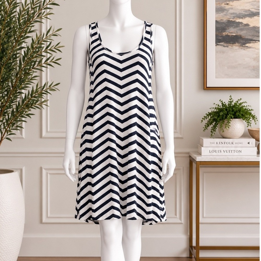 Yala Womens Tank Dress Navy White Chevron Stripe Sleeveless Medium